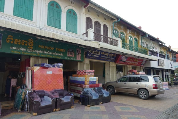Battambang Ladenstraße aus Kolonialhäusern