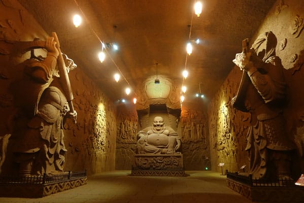 Chengdu Tagesausflug Oriental Buddhist Theme Park Höhle erste Halle 2