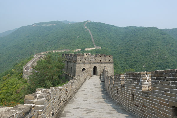 Chinesische Mauer Mutianyu Peking neuer Teil restauriert 1