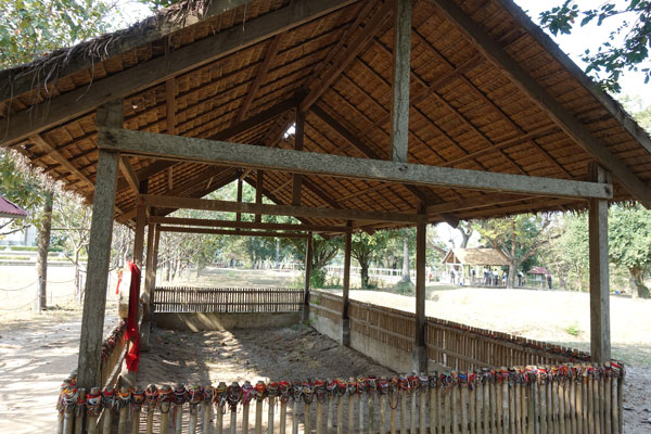 Choeung EK Völkermord Gedenkzentrum Killing Fields Massengrab 1