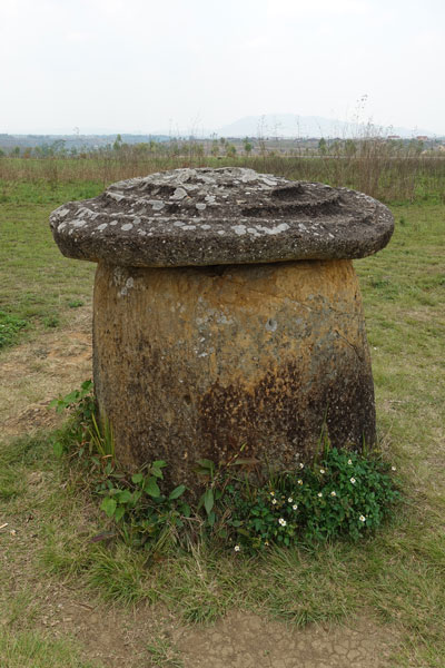 Ebene der Tonkruege Jarsite 1 Bild 2