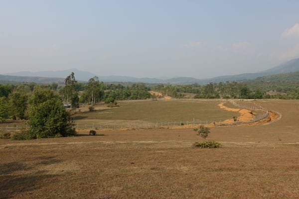 Ebene der Tonkruege Landschaft 1