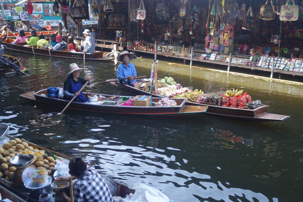 Floating Market 1
