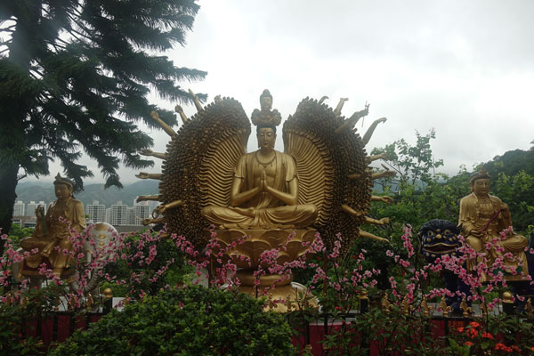 Hongkong Sehenswürdigkeiten Kowloon Tempel der 10000 Buddhas 3