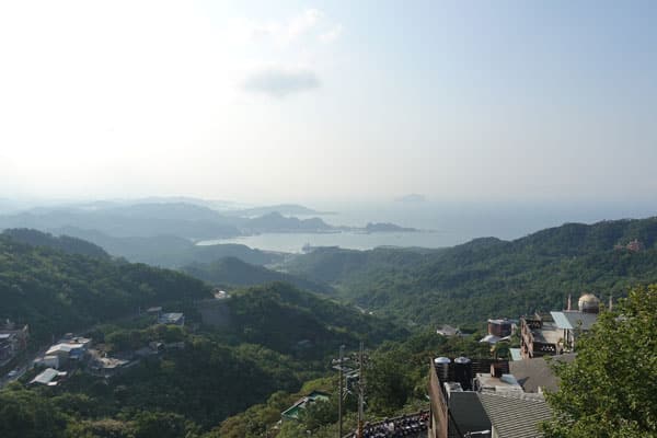 Wunderschöne Aussicht auf der Fahrt nach Jiufen Jiufen Tagesausflug von Taipeh Bilder von der Hinfahrt 1