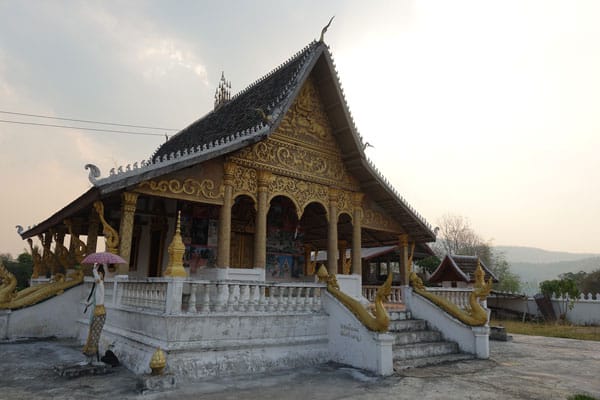 Luang Prabang Kuang Si Waterfall unterwegs Wat Thinkeo 1