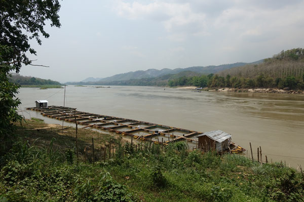 Luang Prabang Pak ou cave unterwegs 5