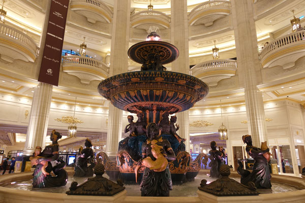 Macau Sehenswürdigkeiten Casinos Parisian 3