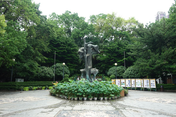 Macau Sehenswürdigkeiten Heritage Trail Camoes Square 1