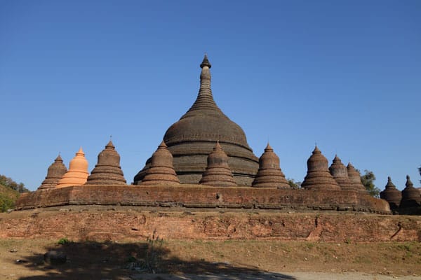 Mrauk u Ratanabon Pagoda