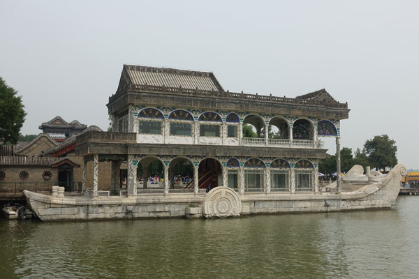 Peking Sehenswürdigkeiten Neuer Sommerpalast Park Shi Fang Marble Ship 1