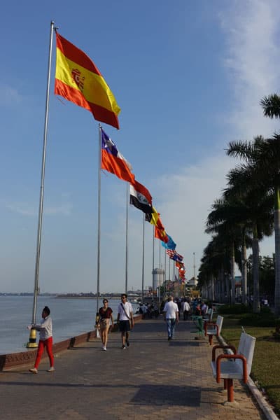 Phnom Penh Sisowath Quay 2