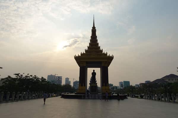 phnom penh Statue of King Father Norodom Sihanouk