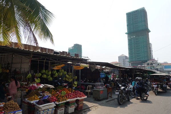 phnom penh Tuol Tom Pong Market 1