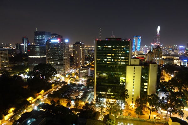 Saigon Sehenswürdigkeiten Rooftopbar Hotel des Arts 1