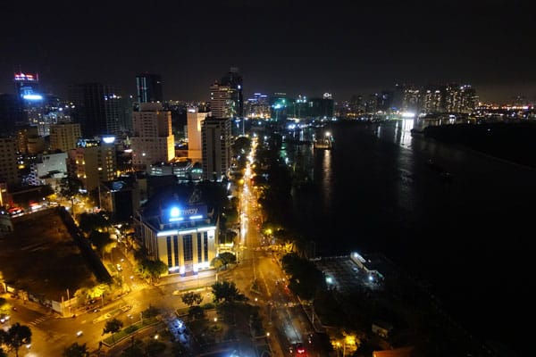 Saigon Sehenswürdigkeiten Skybar Renaissance Riverside Hotel 1