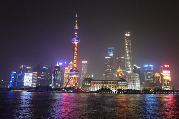 Shanghai Sehenswürdigkeiten Bund nachts 1