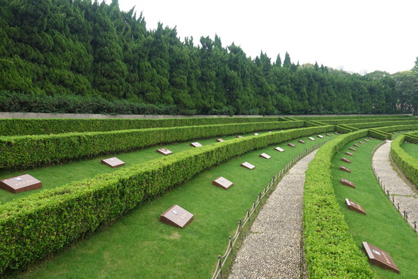 Gräber Shanghai Sehenswürdigkeiten Longhua Revolutionary Martyrs Cemetry 2