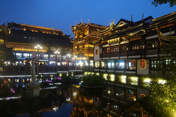 Shanghai Sehenswürdigkeiten Yuyuan Garden abends 3