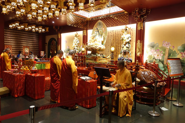 Singapur Sehenswürdigkeiten Chinatown Buddha Tooth Relic Temple 3