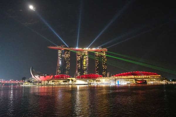 Singapur Sehenswürdigkeiten Lightshow Marina Bay 2