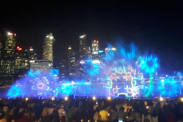 Singapur Sehenswürdigkeiten Lightshow Marina Bay 3