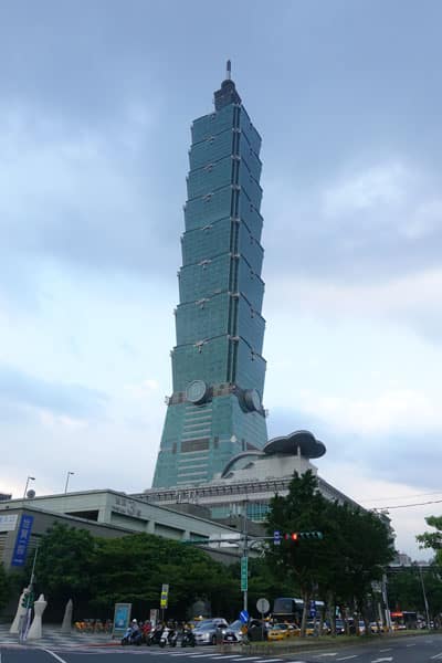 Aufgenommen bei der City Hall Taipei Sehenswürdigkeiten Taipei 101 Tower 1