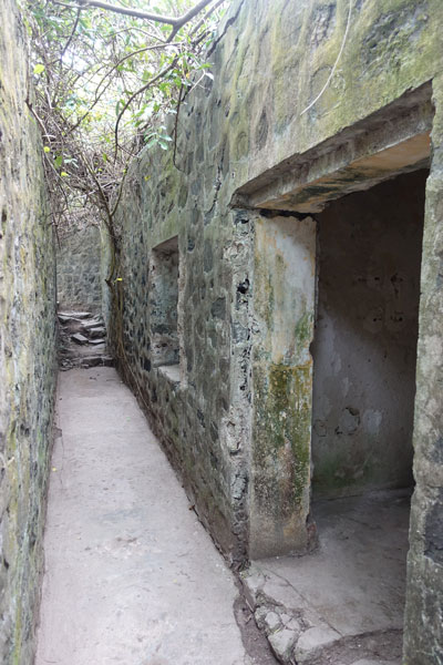 Vietnam Cat Ba Cannon Fort Kriegsrelikte 2