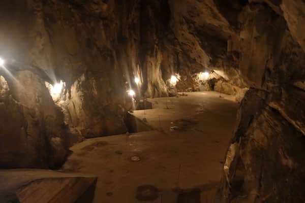 Vietnam Cat Ba Hospital Cave 3