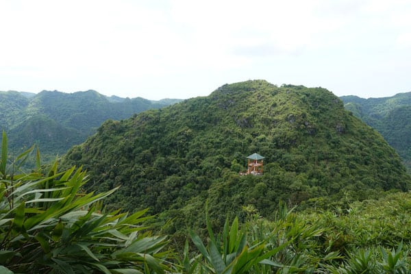 Vietnam Cat Ba Ngu Lam Peak 3
