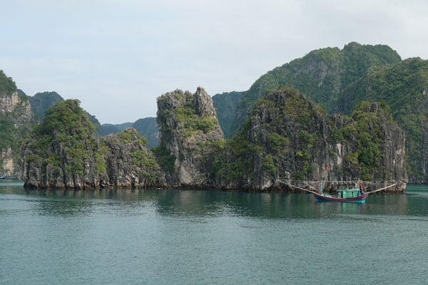Vietnam Halong Bay südlicher Teil 2