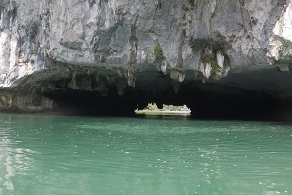 Vietnam Kayak Lan Ha Bay 3