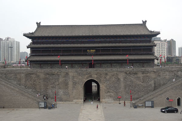 Xi An Sehenswürdigkeiten Stadtmauer oben 1