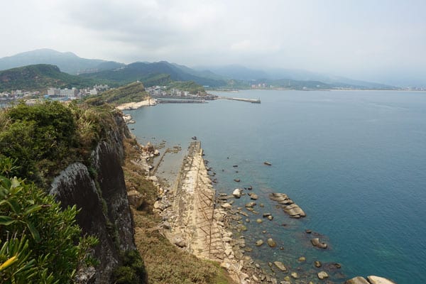 Aussicht unterwegs im Abschitt 2 Yehliu Geopark Tagesausflug von Taipeh Figuren dritter Abschnitt Aussicht unterwegs 2